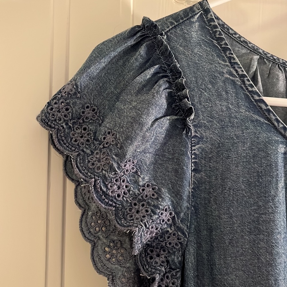 Chambray Top - Picture 4 of 4